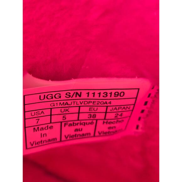 UGG Barbie-Core Women's Clear Mini Hot Pink Slip on Waterproof Boot Size 7 - Picture 9 of 9